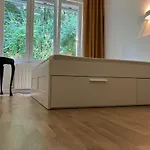 Opera Flat